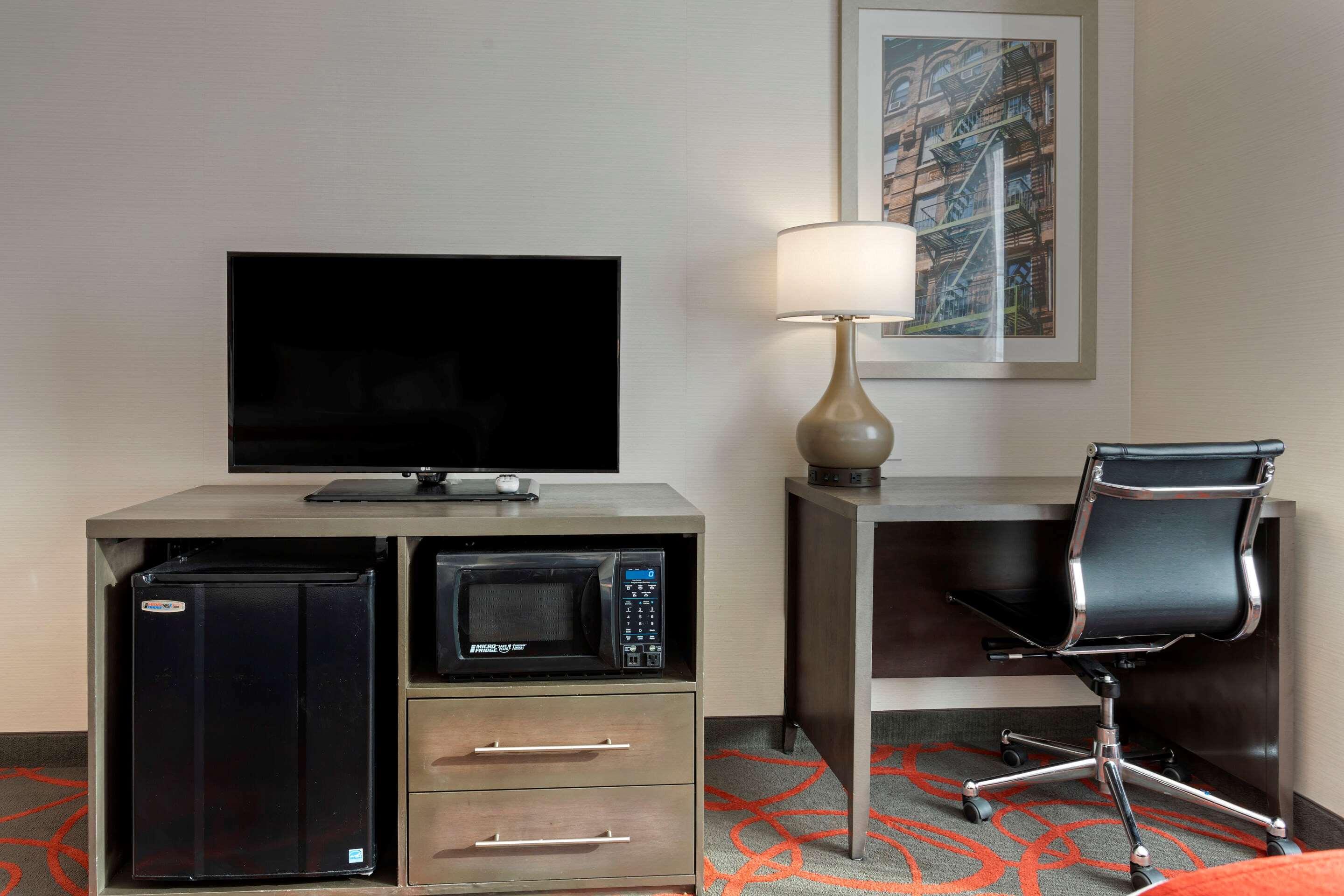 Comfort Inn & Suites Near Stadium New York Bagian luar foto