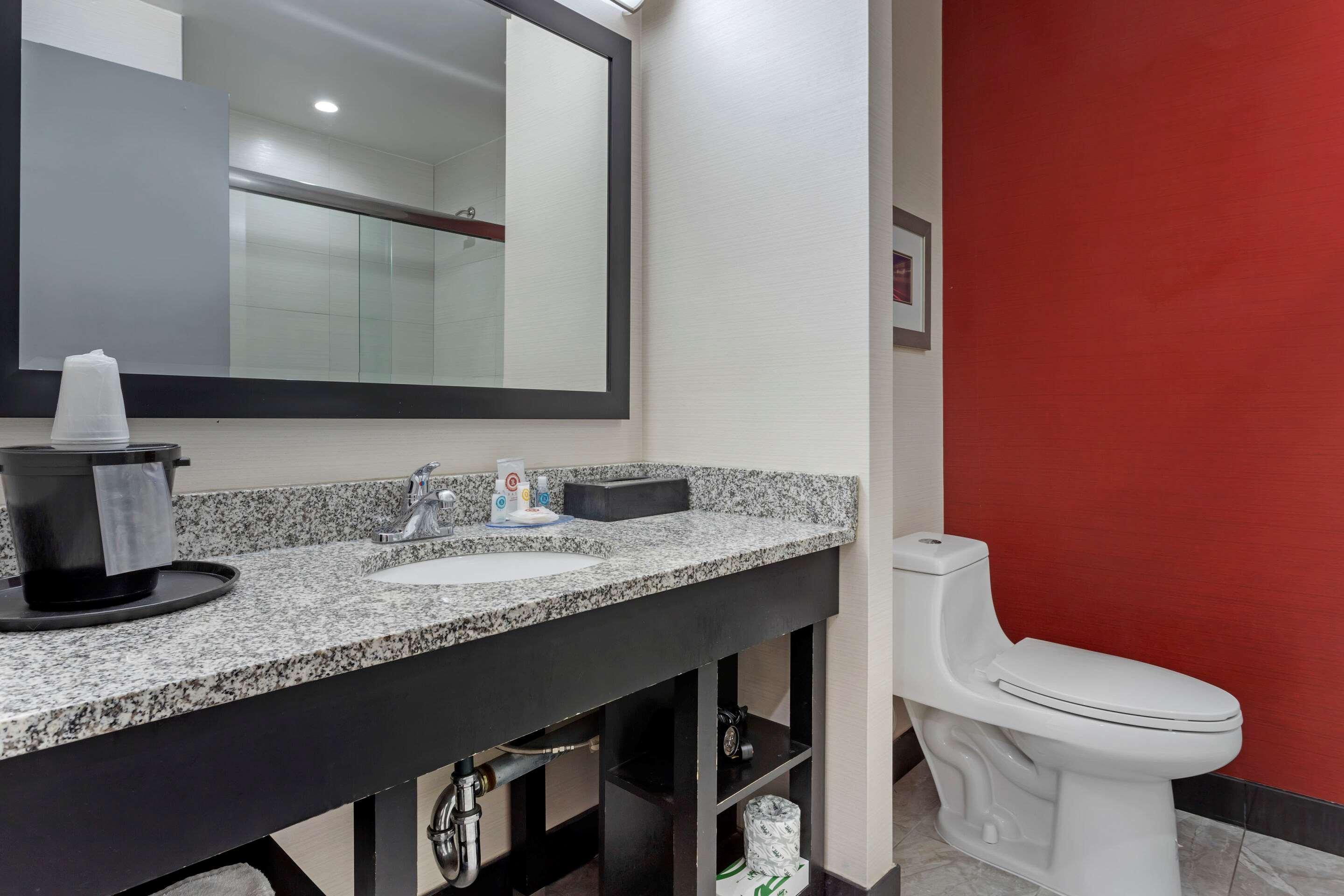Comfort Inn & Suites Near Stadium New York Bagian luar foto