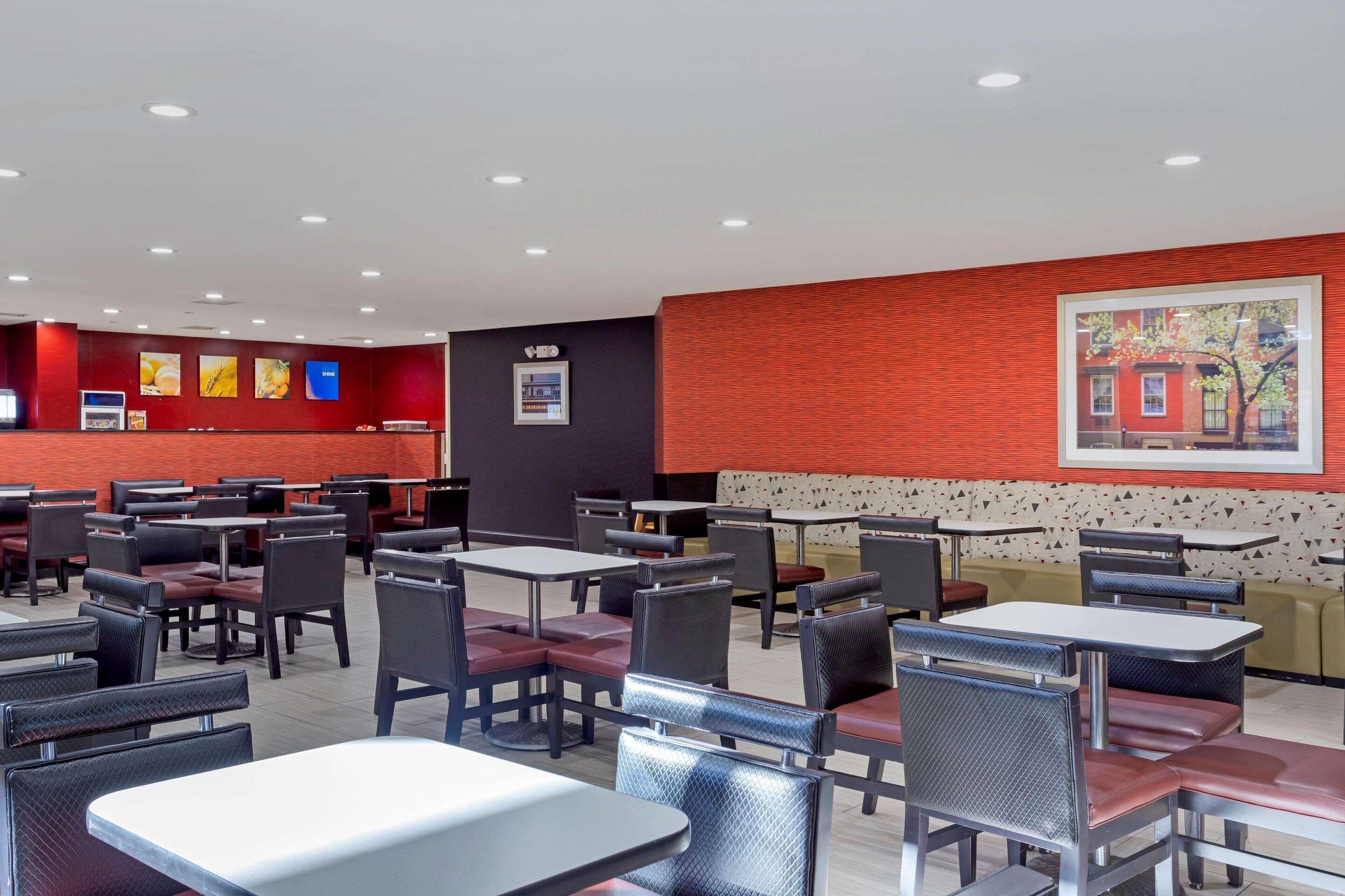 Comfort Inn & Suites Near Stadium New York Bagian luar foto